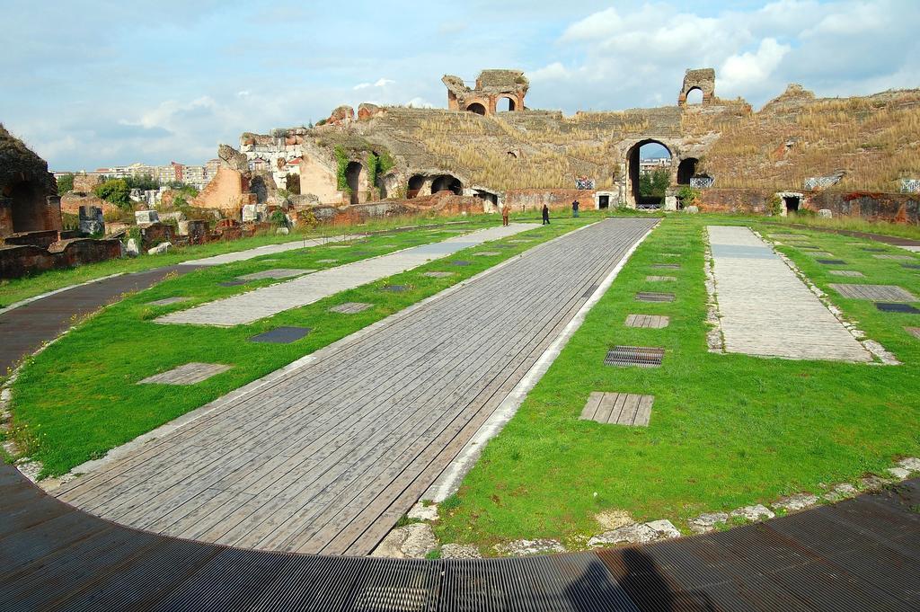 Albergo Scalzone Castel Volturno Luaran gambar