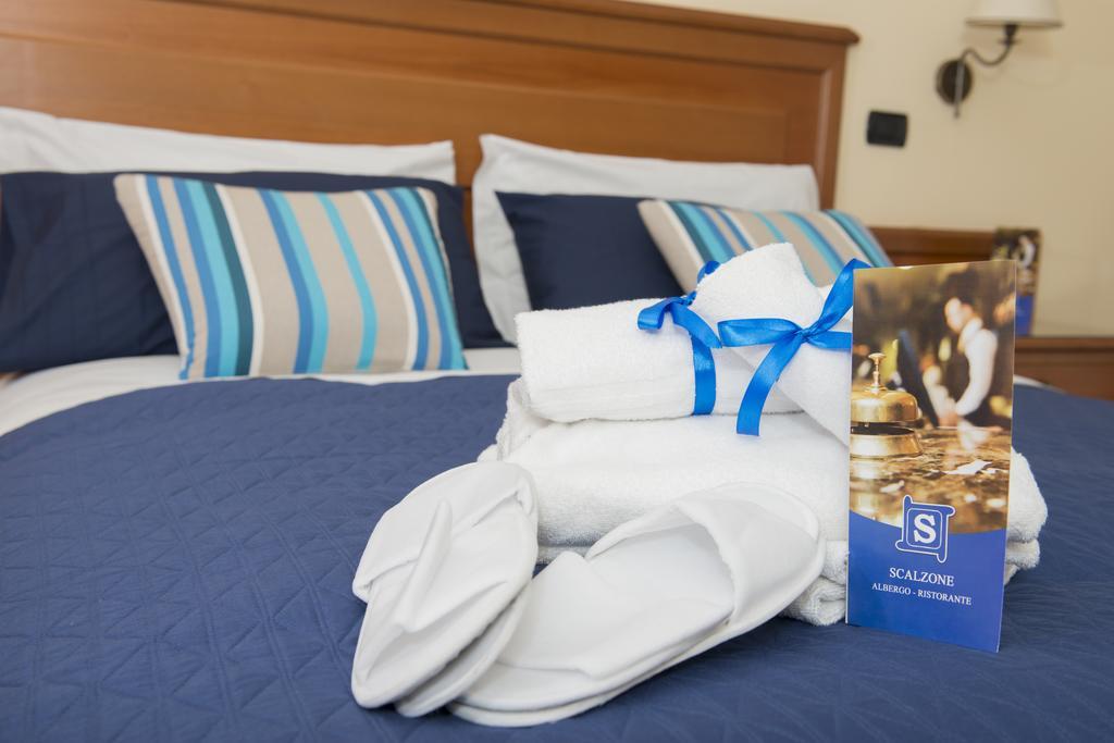 Albergo Scalzone Castel Volturno Luaran gambar