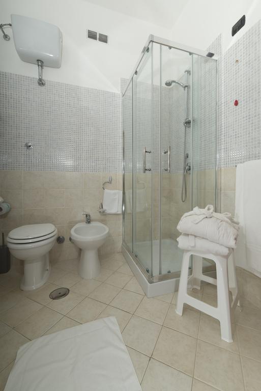 Albergo Scalzone Castel Volturno Luaran gambar