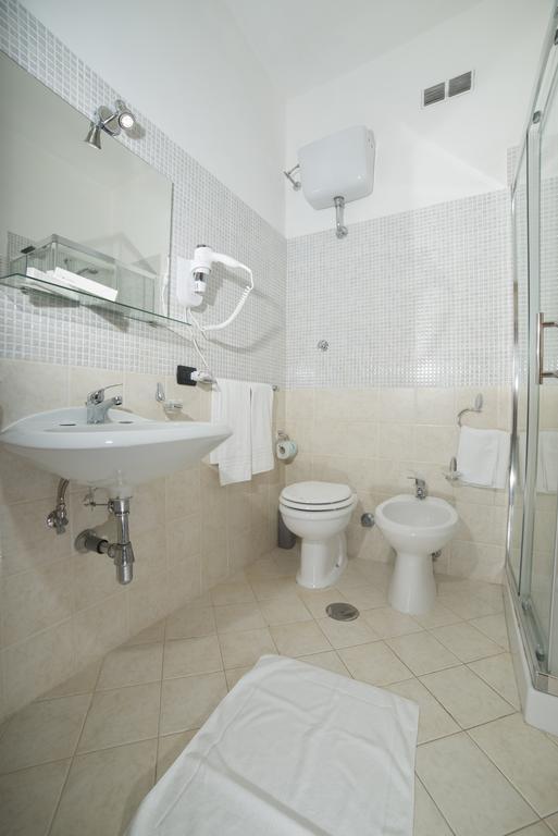 Albergo Scalzone Castel Volturno Luaran gambar
